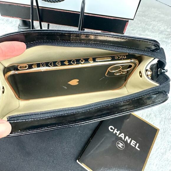 CHANEL Black Patent Leather Pouch Clutch Crossbody Bag with chain AUTHENTIC - Picture 16 of 16